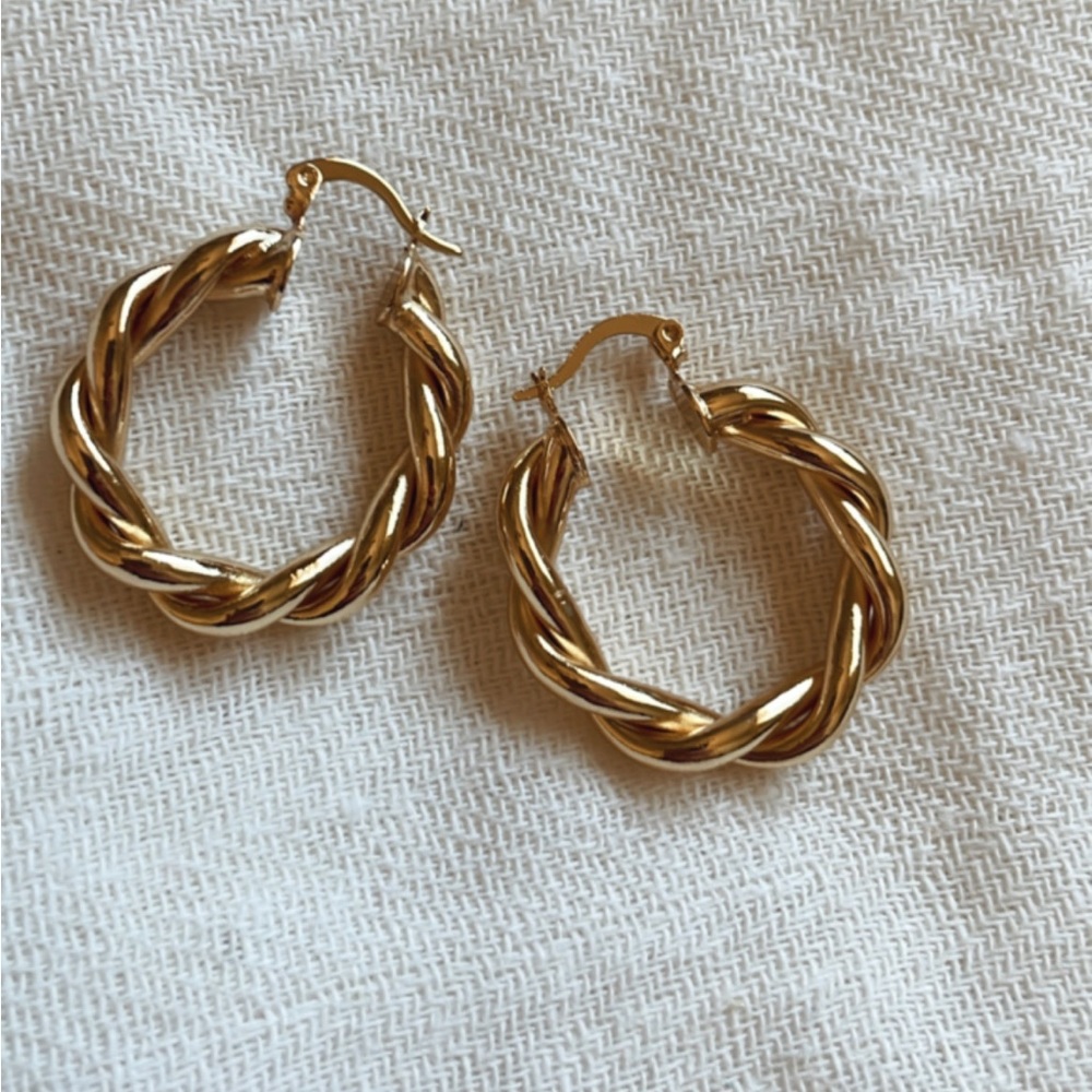 Golden Hind Rope Hoops